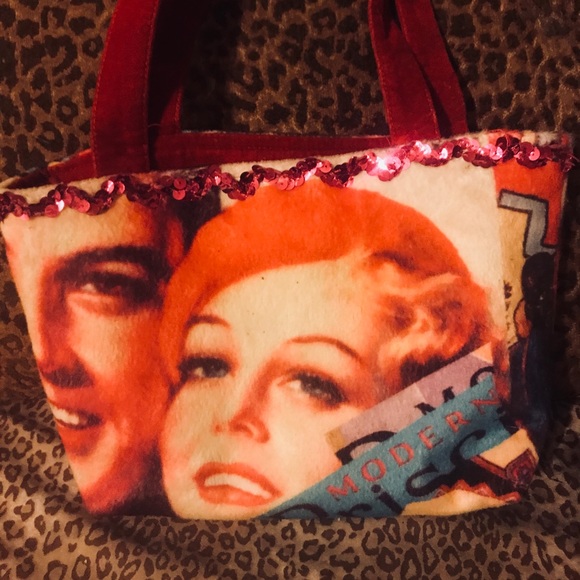 TOPSY TURVY Reversible Velvet Handbag - Picture 4 of 7